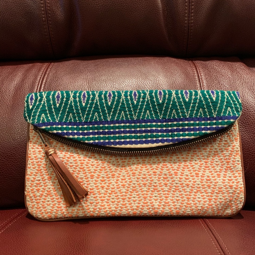 Mercado Global Clutch